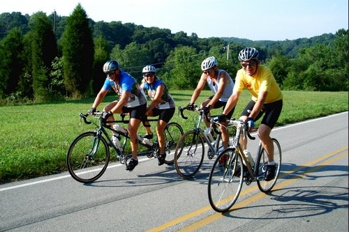 jerrydebragoldman2005ridingonhenryvilleotiscoroad.jpg