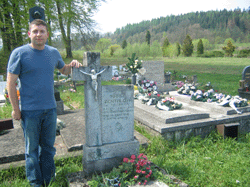 BRian at the grave of his great great grandmother